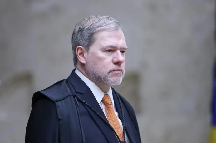 Dias Toffoli deixa relatoria do caso do Banco Master e STF anuncia redistribuição imediata