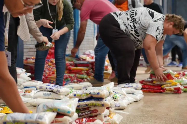 Exporandi 2025 arrecada cerca de 2 toneladas de alimentos que estão sendo entregues a famílias em vulnerabilidade