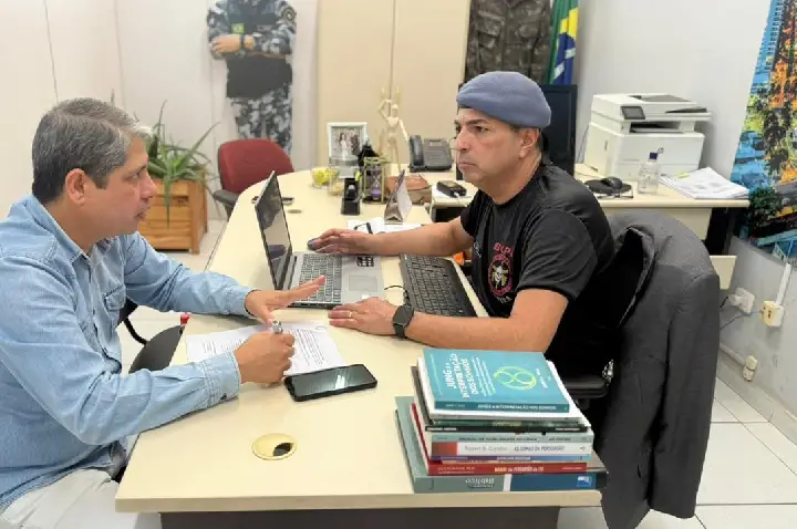 O Brilho da Advocacia no Direito Eleitoral: Dr. Carlos Oliveira Alencar Junior e a Ação do PSD de Maringá