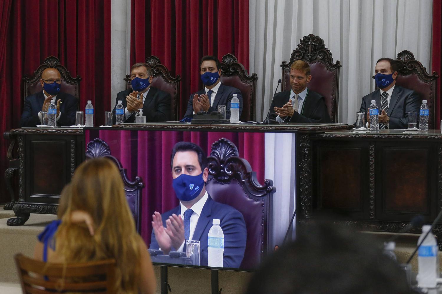 Governador acompanha a posse da nova mesa diretora do TCE