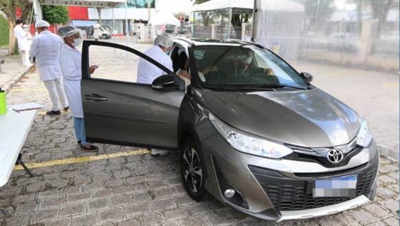 Denúncias de fura-filas da vacina contra Covid-19 disparam no Paraná