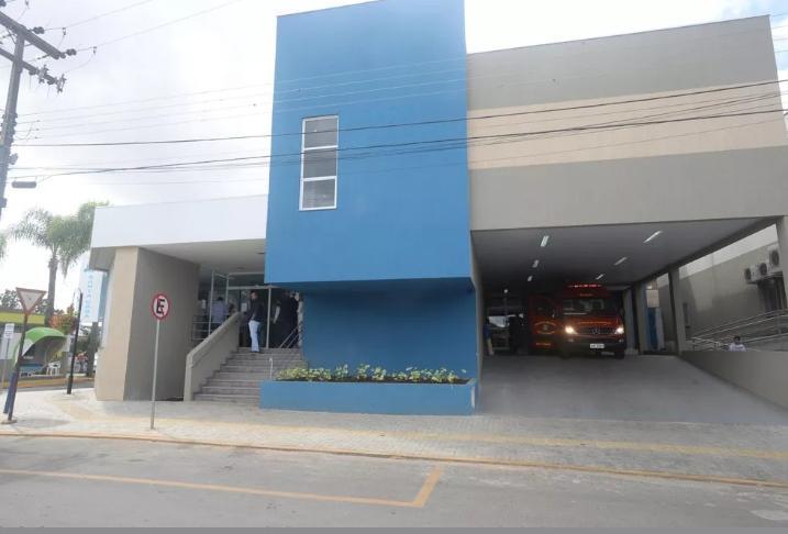 Homem é suspeito de esfaquear irmão após discussão sobre quem dirigia melhor