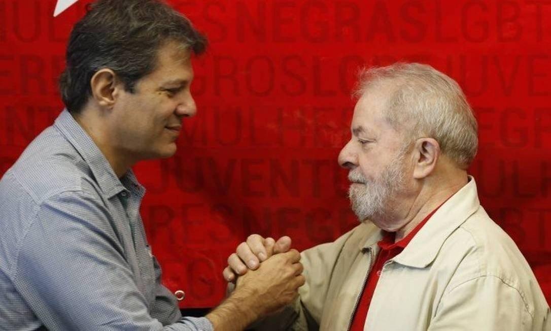 Indicado por Lula, Haddad aceita candidatura à Presidência em 2022