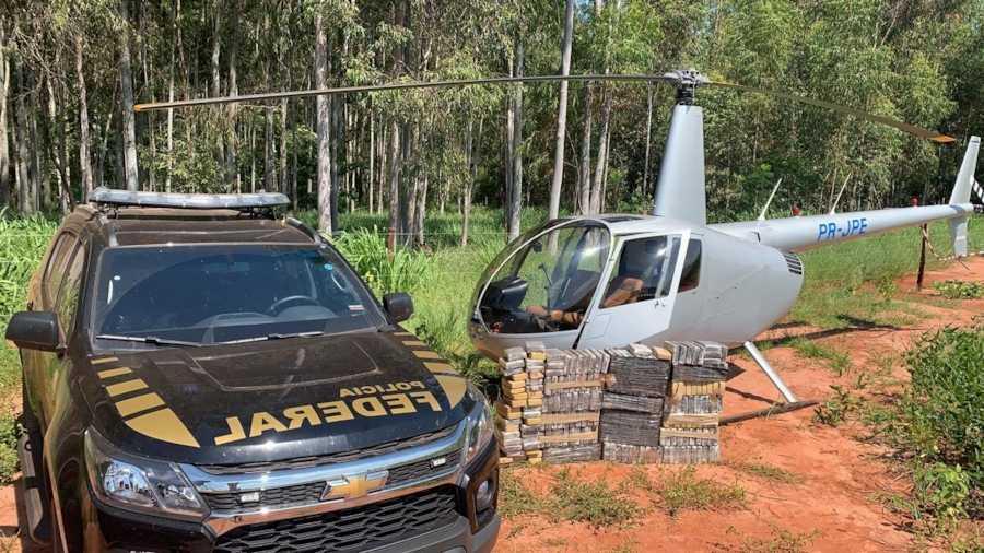 PF apreende helicóptero com 220 KG de cocaína no Paraná