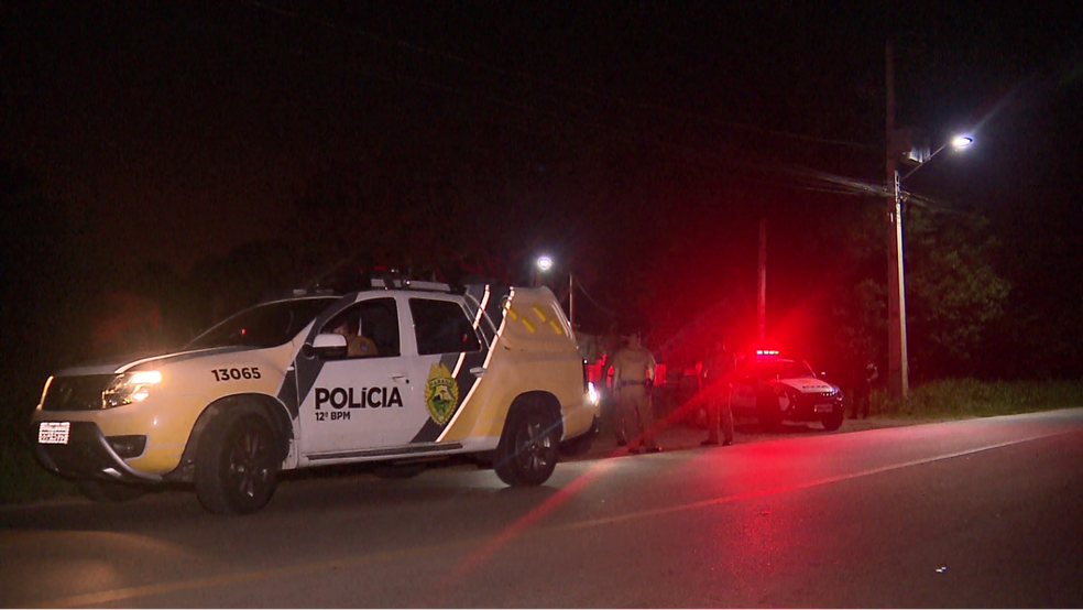 Família é feita refém e assaltante morre durante confronto com a polícia, na região de Curitiba