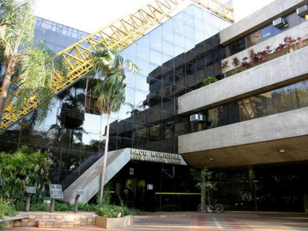 Maringá: Decreto aumenta restrições, suspende prestação de serviços e fecha pistas de caminhadas de parques