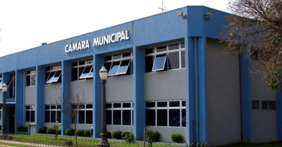 Câmara de Araucária aprova projeto que inclui líderes religiosos no grupo prioritário de vacinação