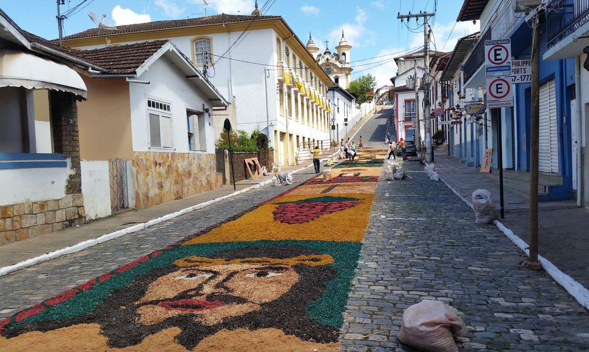 Com pandemia, celebrações da Páscoa é marcada por adaptações e restrições