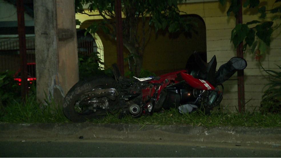 Motoboy morre em acidente à procura de endereço para entregar comida em Pinhais