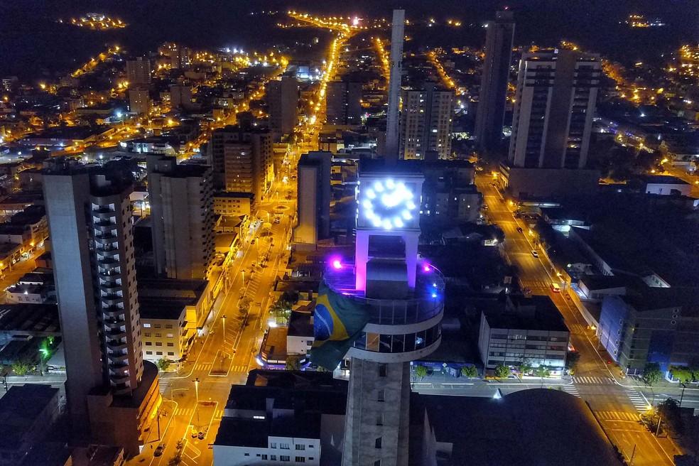 Paraná prorroga medidas menos restritivas até 15 de abril e libera comércio não essencial aos sábados