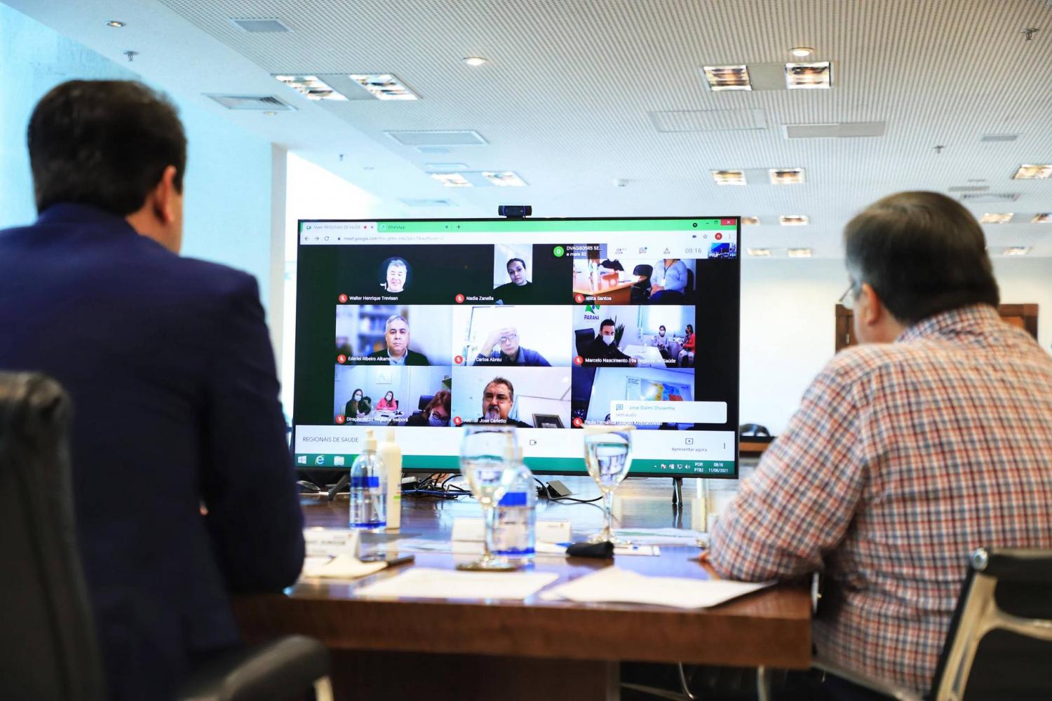 Estado firma pacto com municípios para acelerar o ritmo da vacinação contra a Covid-19