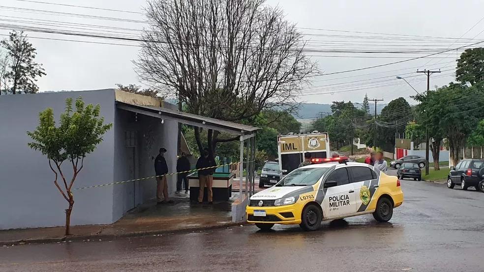 Jovem é encontrado morto dentro de bar em Cascavel