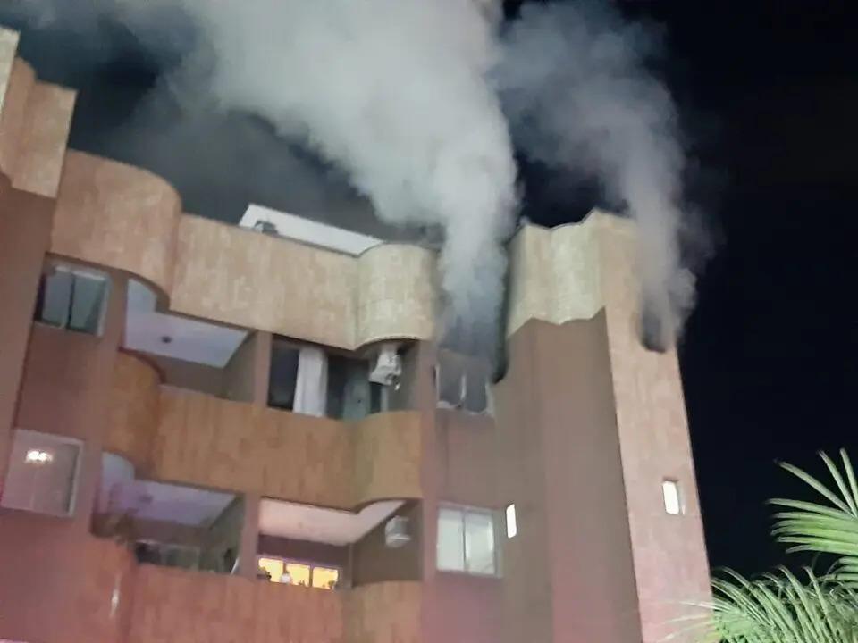 Apartamento em Curitiba pega fogo duas vezes no mesmo dia