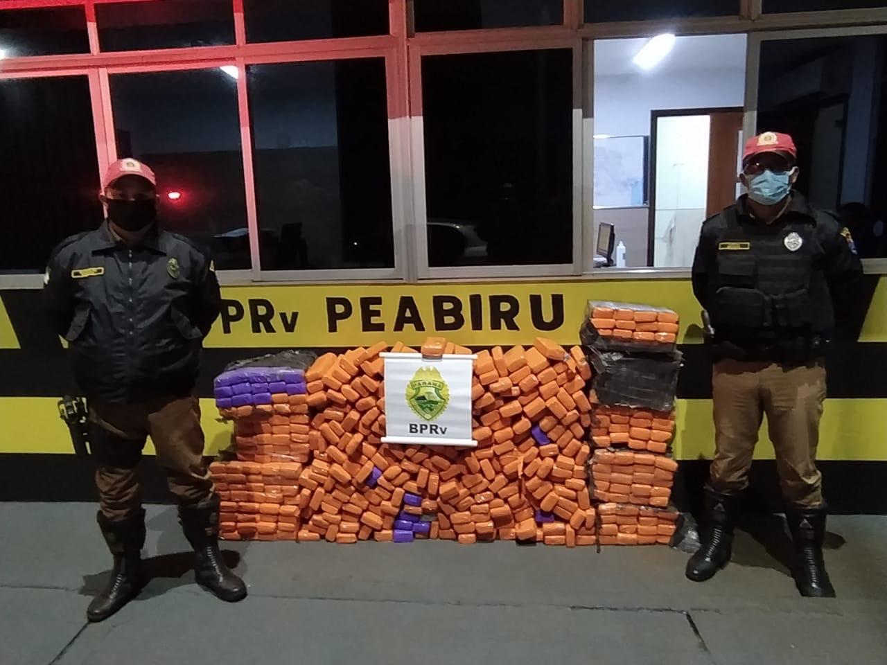 Grande apreensão de drogas em Peabiru - Equipe Subtenente Dioney