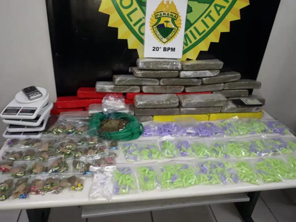 Polícia apreende diferentes tipos de drogas dentro de hamburgueria, em Curitiba