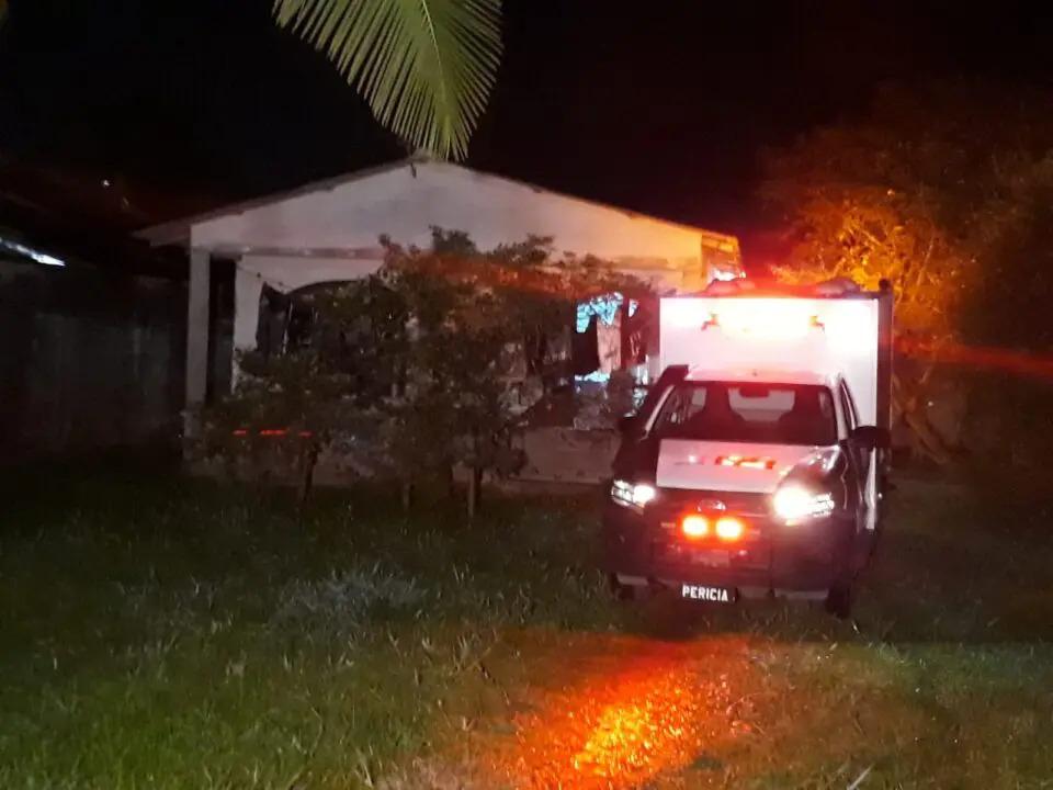 Casal é executado com mais de 20 tiros, em Paranaguá