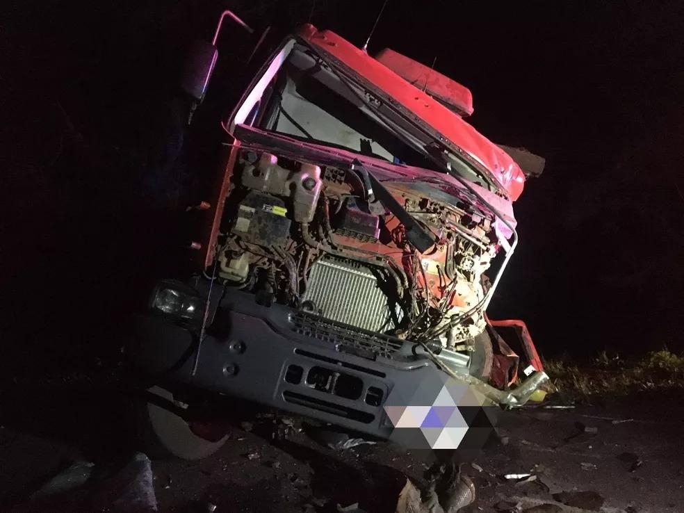 Motorista morre após tentar fazer ultrapassagem proibida na BR-277, em Laranjeiras do Sul