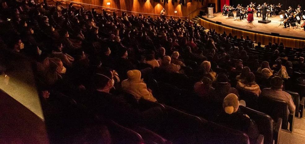 Novo decreto no Paraná libera eventos com até 5 mil pessoas em locais abertos e até 2 mil pessoas em espaços fechados