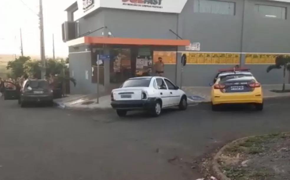 Pai é assassinado e filha fica gravemente ferida após os dois serem baleados, em Cascavel