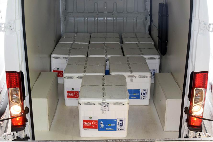 Paraná deve iniciar na próxima semana vacinação de adolescentes e dose de reforço contra a Covid-19