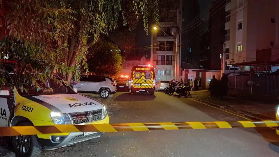 Foragido da Justiça é morto a tiros quando ia para churrasco com amigos, em Curitiba