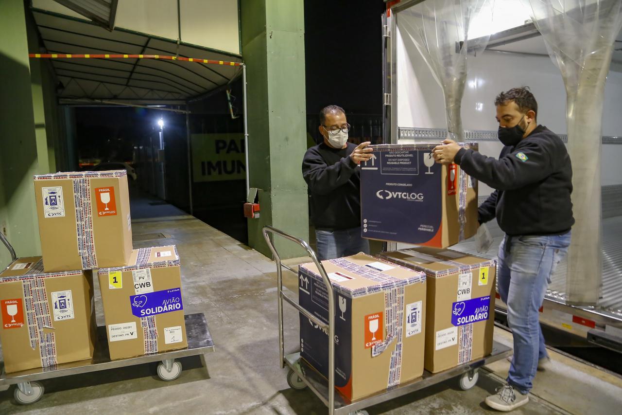 Estado vai receber mais 450,4 mil vacinas contra a Covid-19 nesta quarta-feira