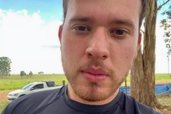 Filho morre após ser atingido por avião pilotado pelo próprio pai