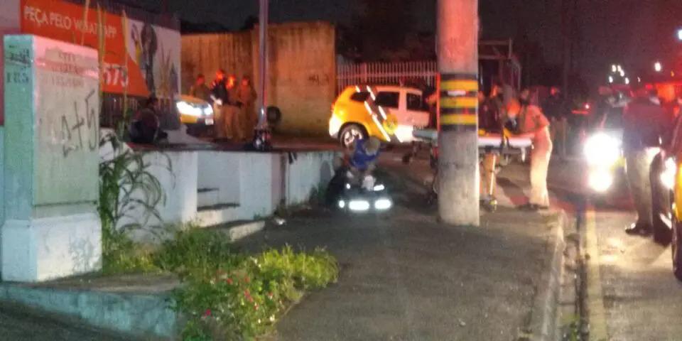 Homem é baleado na perna após tentar tomar arma de policial, em Curitiba