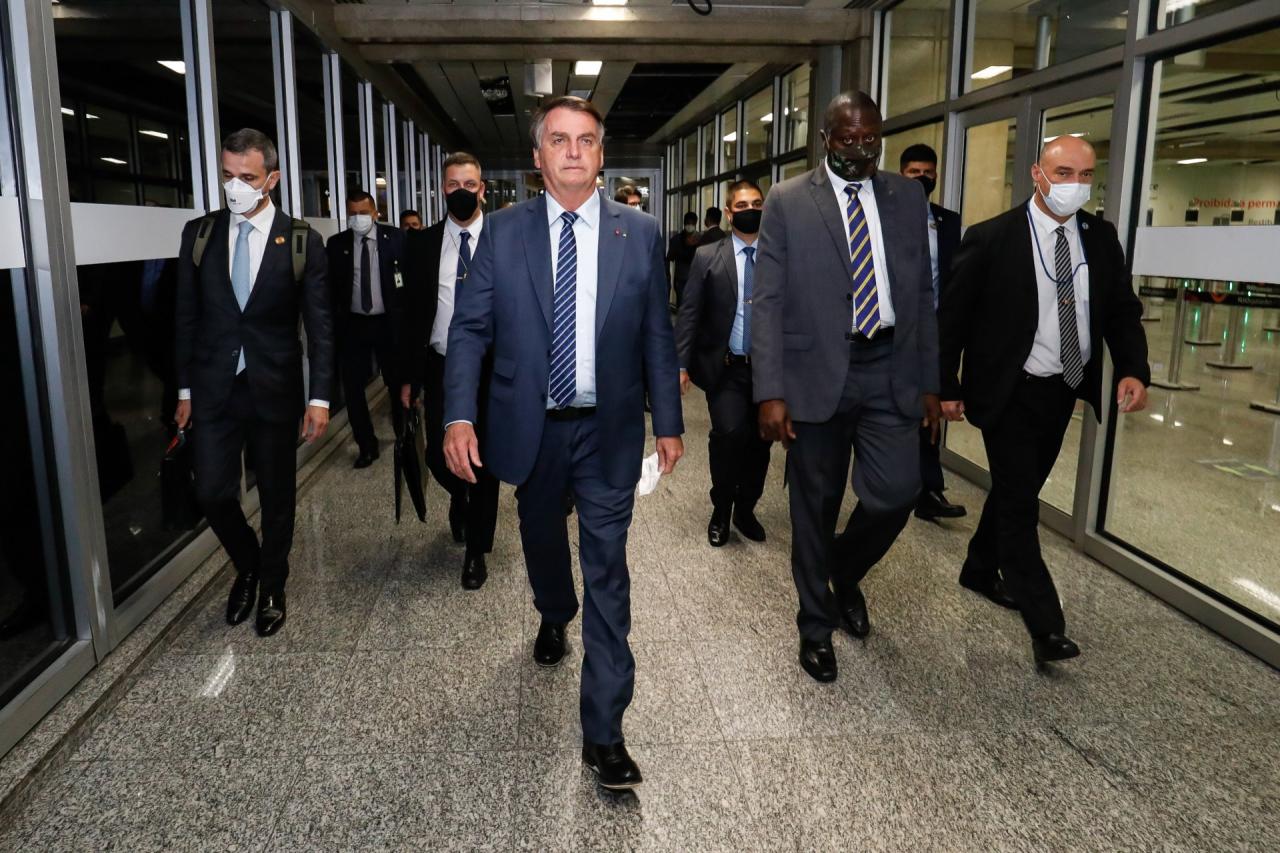 Presidente Bolsonaro libera R$ 700 milhões para socorrer regiões afetadas por chuvas