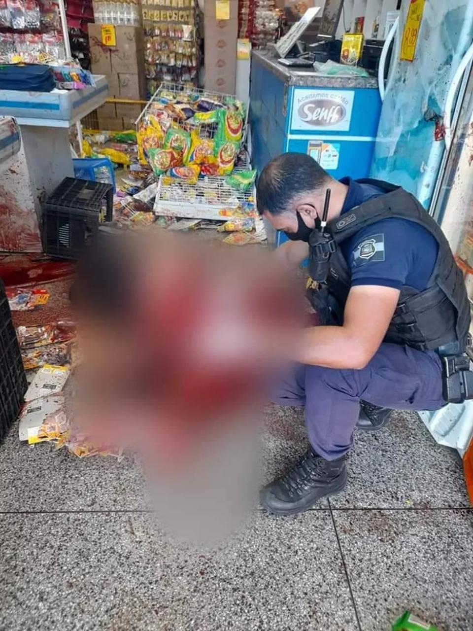 Filho mata o próprio pai com golpes de facão em Araucária; 'Eu matei porque estava me tirando’