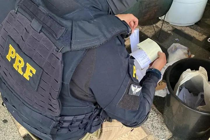 PC e PRF cumprem ordens judiciais contra quadrilha de roubos a caminhoneiros