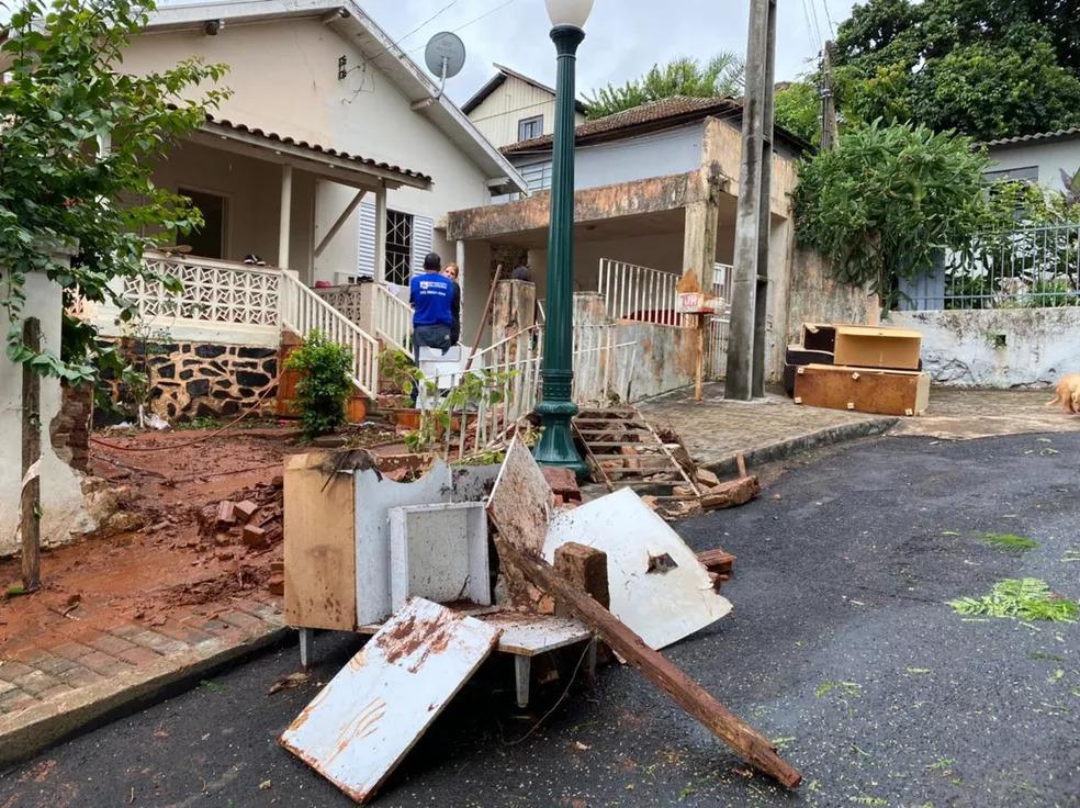 Temporal alaga e interdita 30 casas, em Cornélio Procópio
