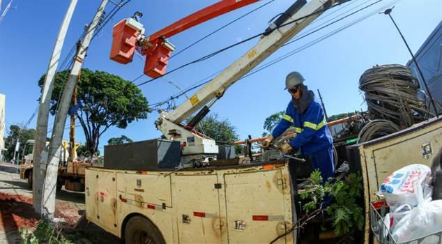 Em Maringá energia elétrica está completamente restabelecida pela Copel
