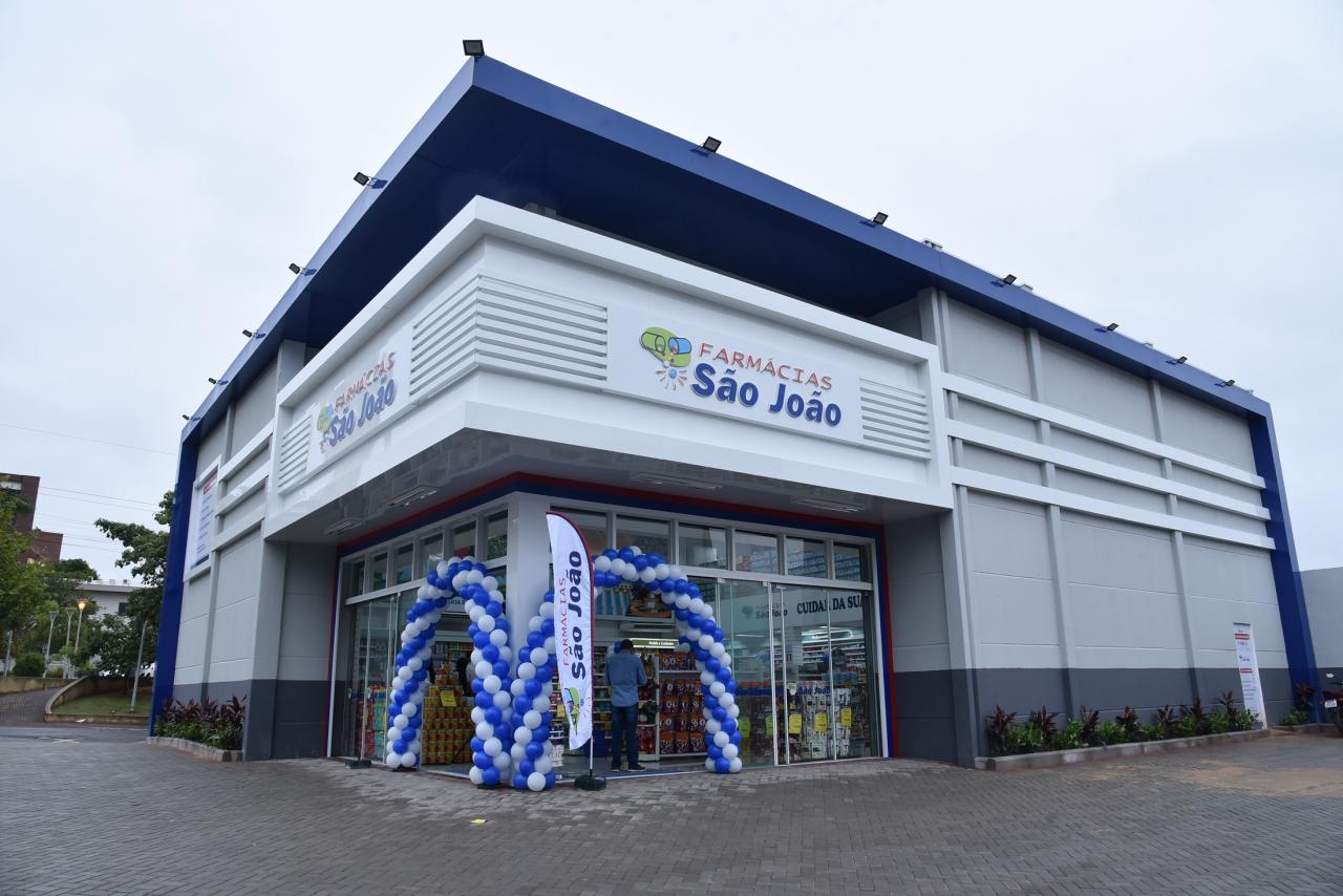 Paranavaí/PR ganha duas novas filiais da Rede de Farmácias São João