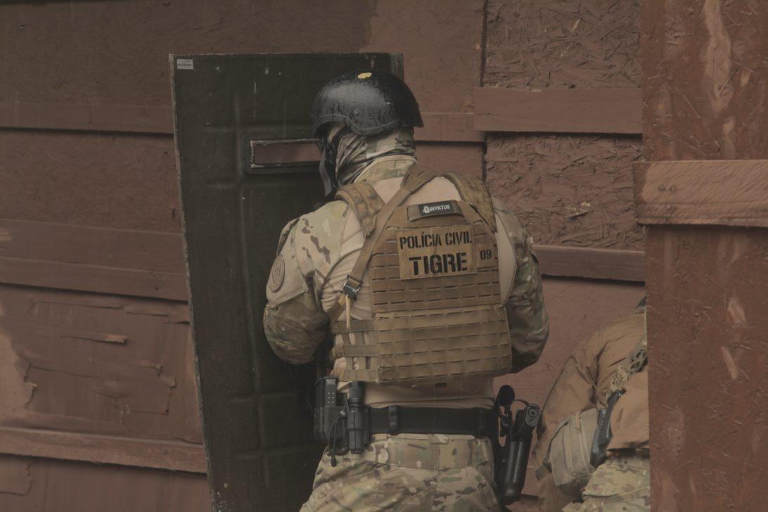 Polícia Civil resgata refém e prende dois sequestradores em Curitiba