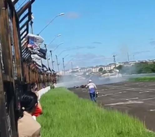 Três motociclistas ficam feridos em acidentes durante competição no autódromo de Londrina
