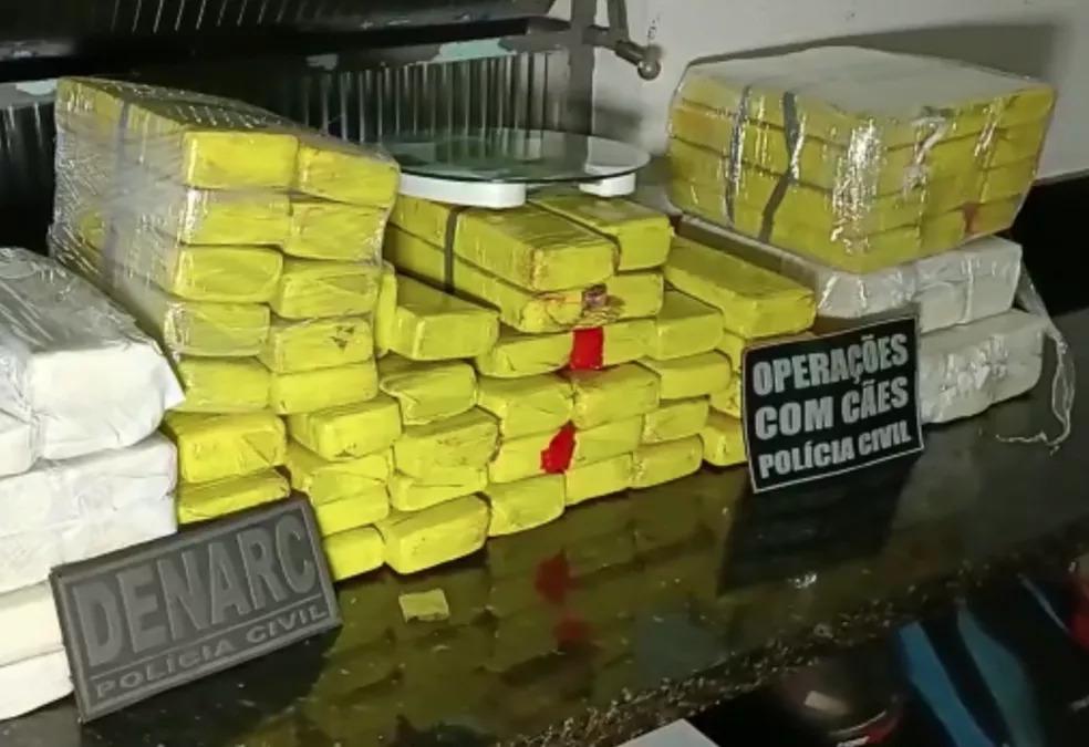 Casal é preso com 30 quilos de maconha dentro de hotel, em Londrina