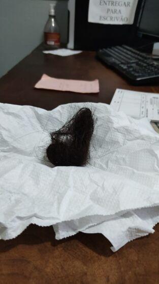 Fim dos Tempos - Filha arranca cabelo da mãe após briga em Apucarana