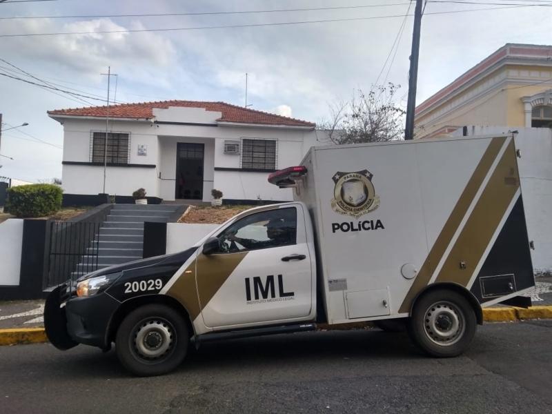 Homem mata a esposa por espancamento e depois é encontrado morto no fundo da casa, em Palmeira