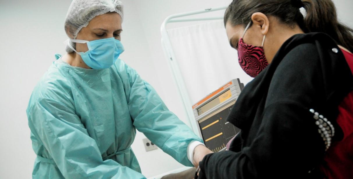 Presidente Jair Bolsonaro promete sancionar piso salarial de R$ 4,7 mil para enfermeiros