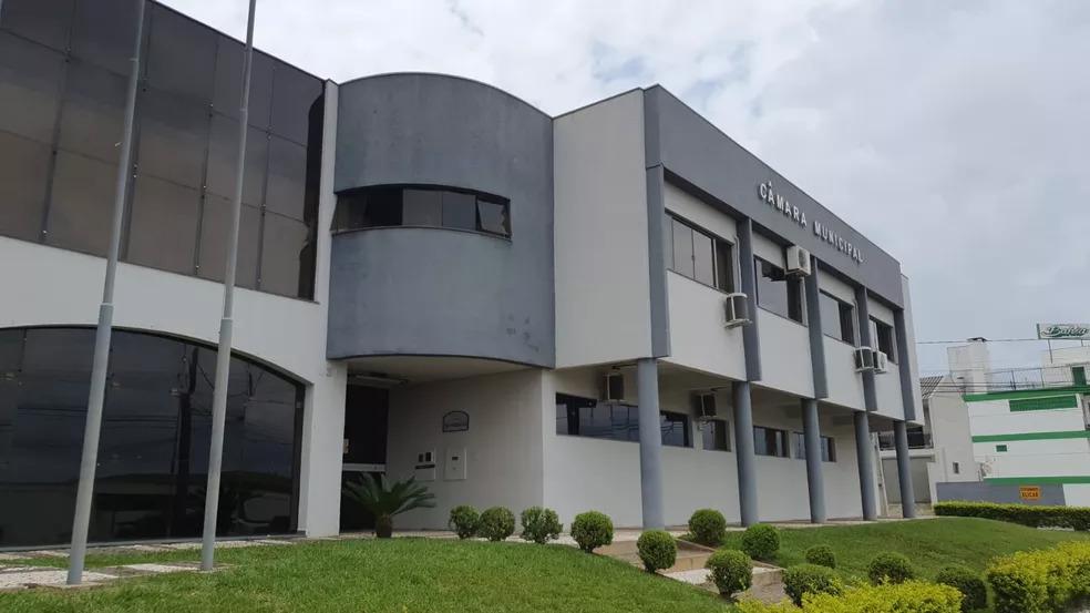 Vereadores de Guarapuava aprovam reajuste de 14,49% nos próprios salários