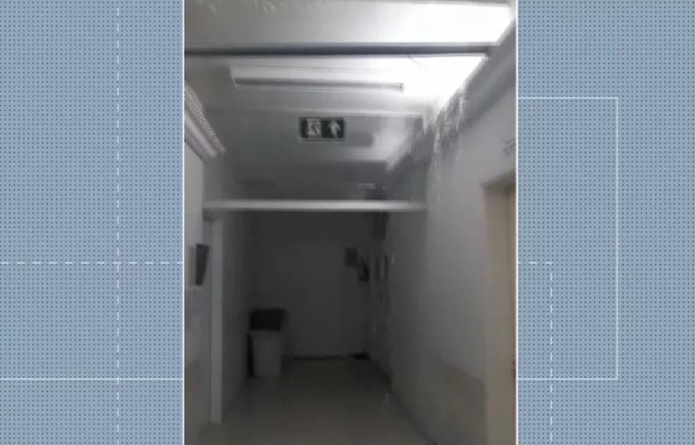 Chuva escorre pelo teto dentro de UPA, em Ponta Grossa