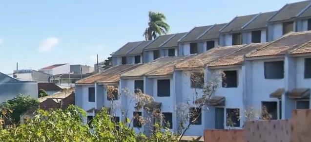 Em Curitiba cerca 300 pessoas aguardam por moradia em conjunto habitacional