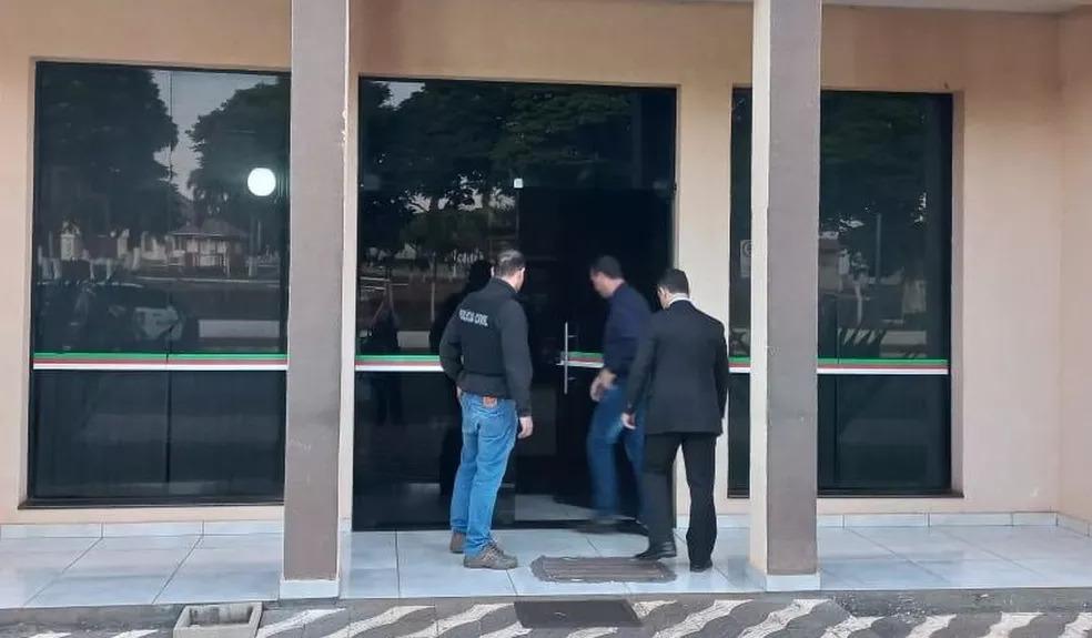 Servidores municipais são investigados por desvios de R$ 3 milhões de associação, em Centenário do Sul