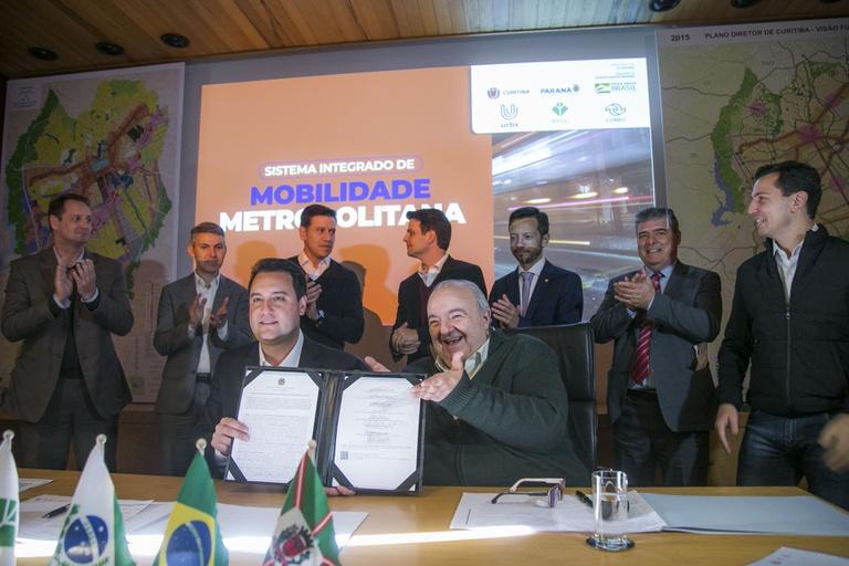 Governos Federal e do Paraná e Prefeitura de Curitiba firmam parceria para otimizar sistema de transporte público