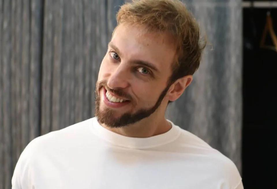 Leo Lins é demitido do SBT após debochar de criança com hidrocefalia