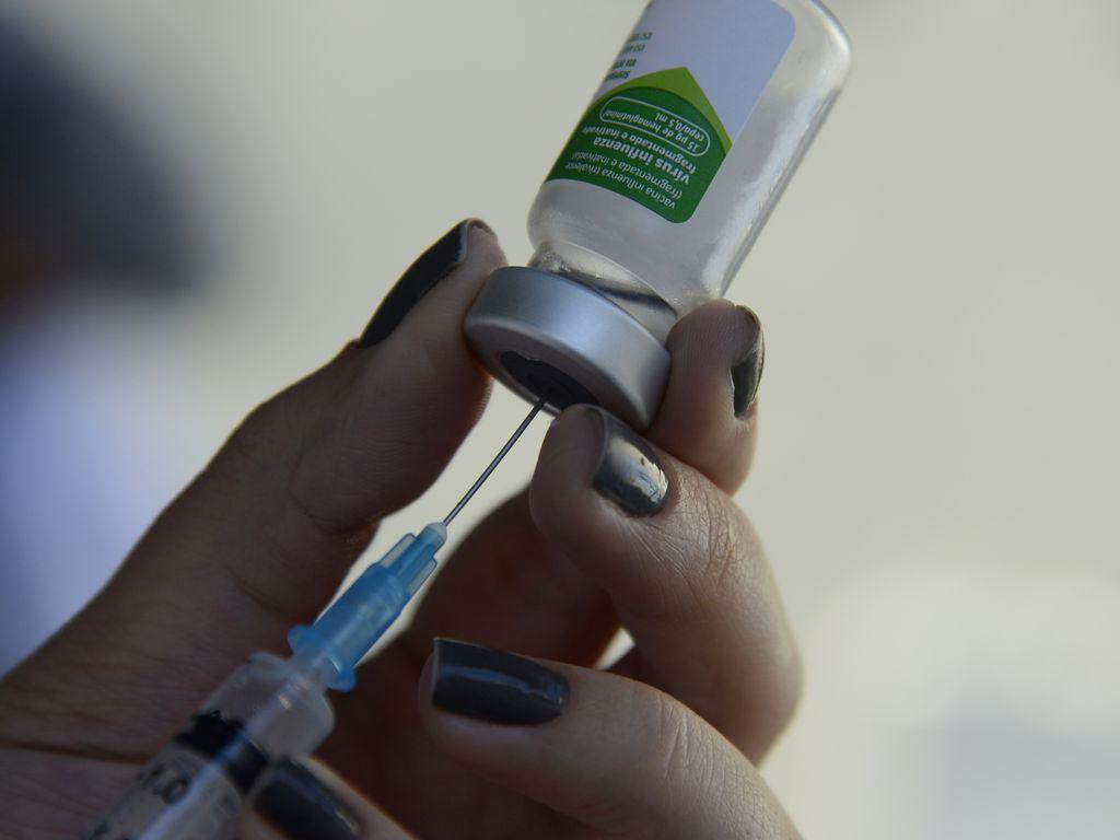 Ministério da Saúde amplia público para vacina meningocócica C
