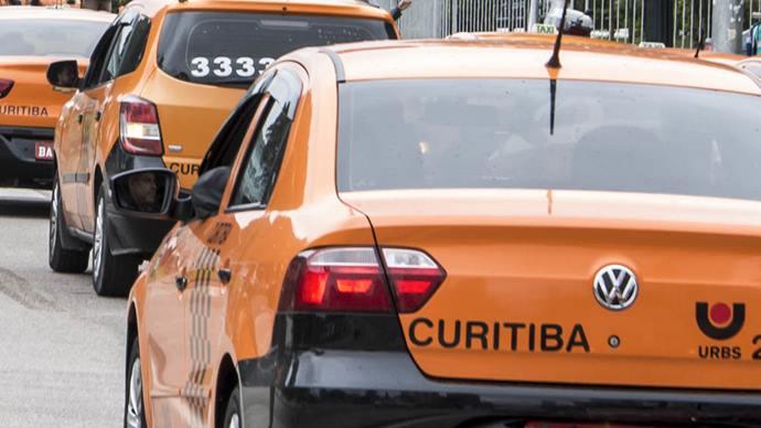 Urbs enviará cadastros ao governo federal para repasse de R$ 10,9 milhões aos taxistas