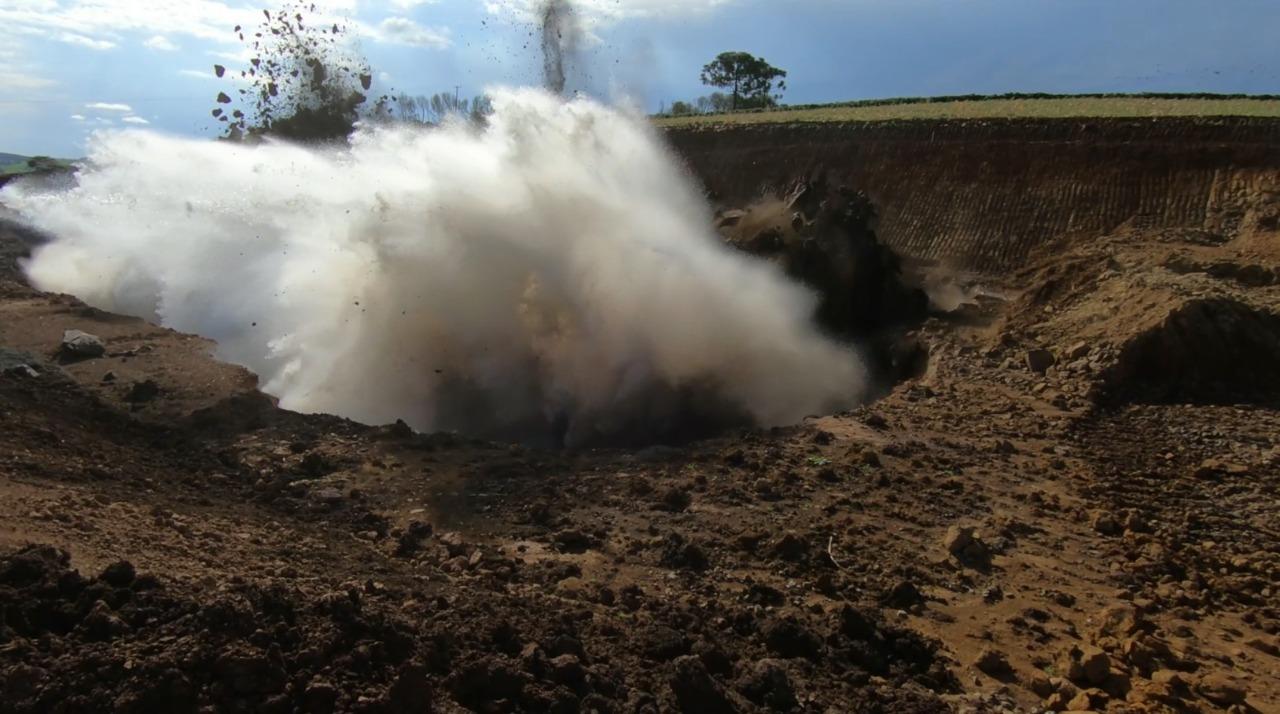 VIAPAR INFORMA:  NOVAS DETONAÇÕES DE ROCHA NO CONTORNO DE JANDAIA DO SUL