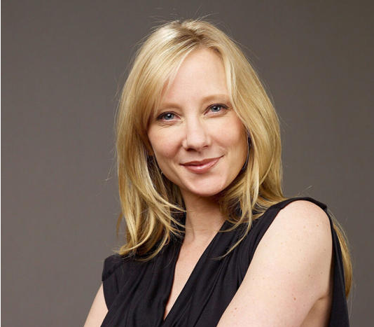Atriz Anne Heche tem morte cerebral declarada